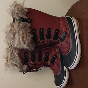 JBU‎ winter snow boots size 8 red and black